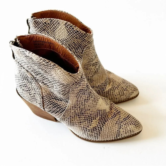 Beast Fashion LA Reptile Print Ankle Boot Women’s Size 5.5 Bootie Western Look - Picture 5 of 11